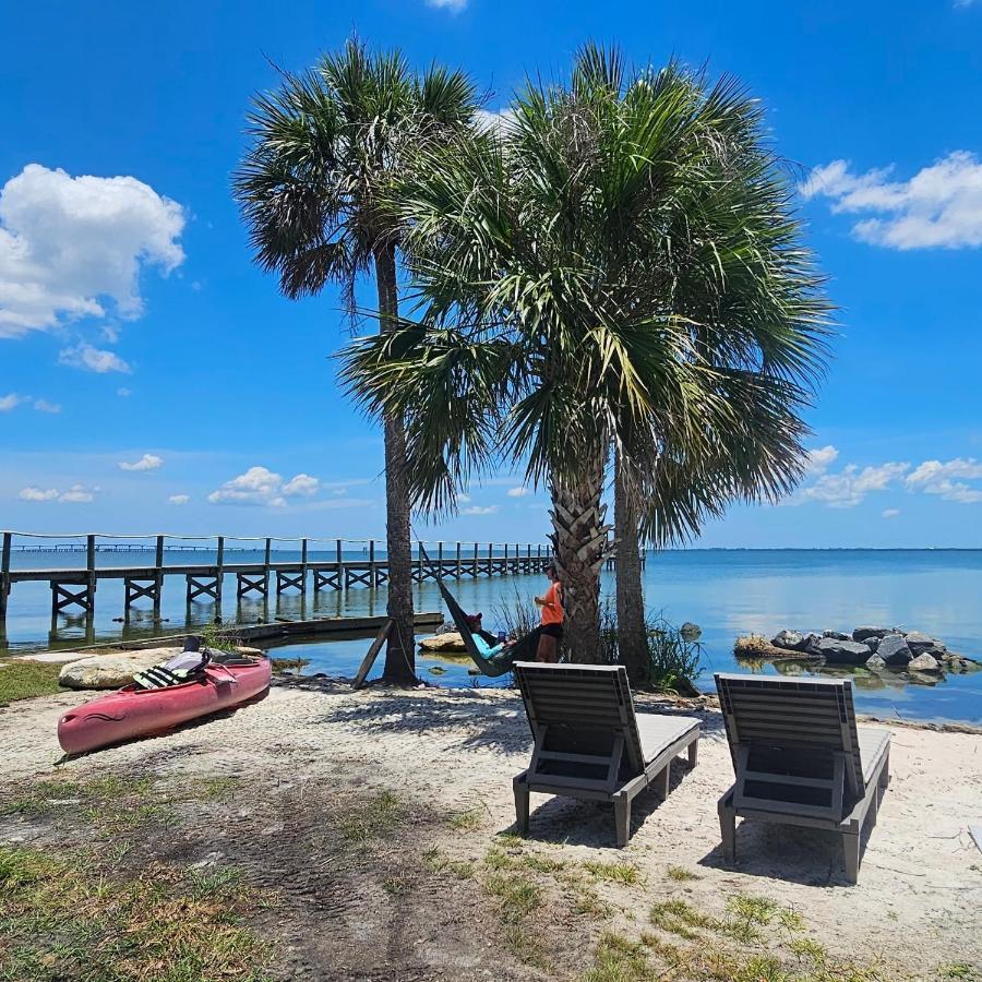 Nasa Waterfront Dolphin Suite Titusville Ngoại thất bức ảnh