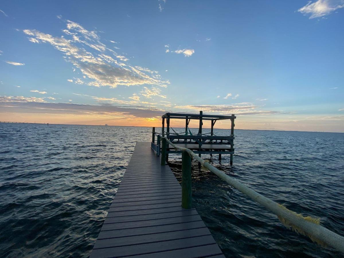 Nasa Waterfront Dolphin Suite Titusville Ngoại thất bức ảnh